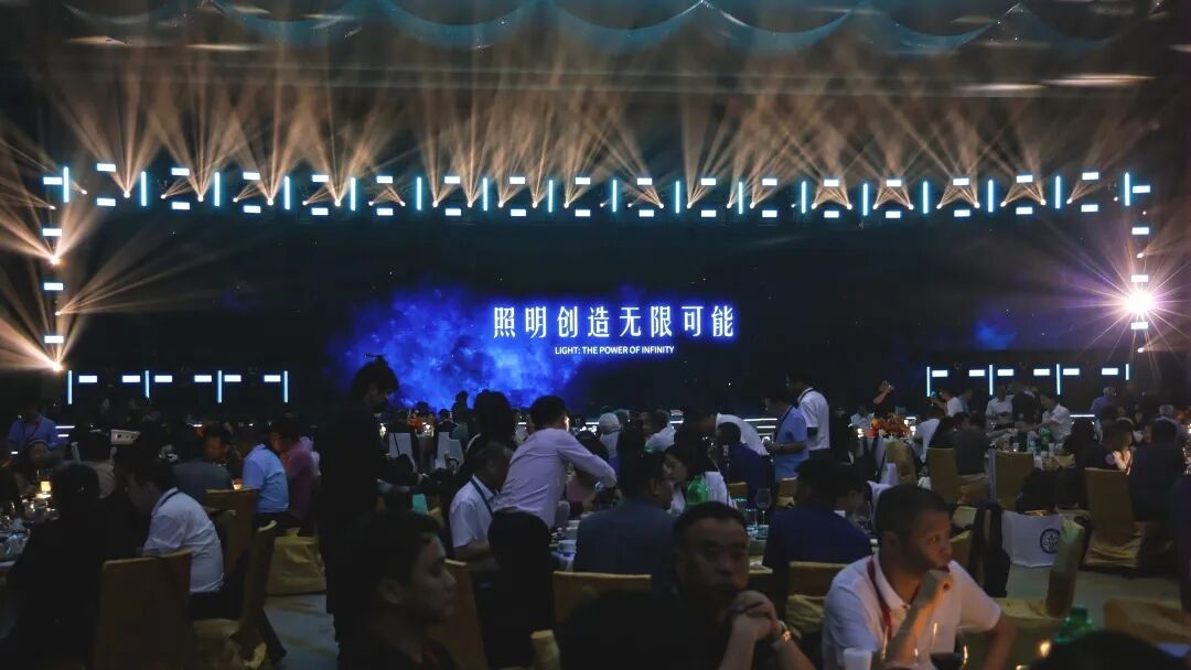 普杰科技荣获2025年度阿拉丁神灯奖「数智品牌」，闪耀广州光亚展！